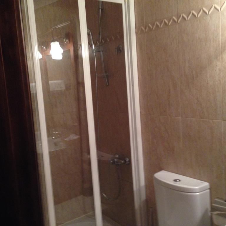 Hospedería Ana Pilar Hotel Porcuna Quarto foto